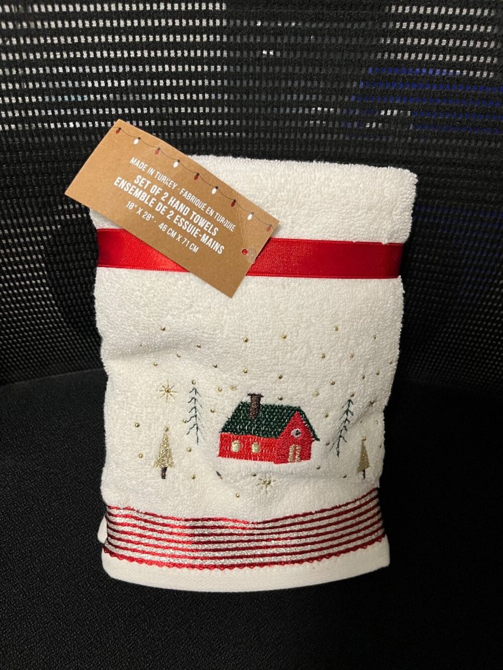 NWT Christmas Set of 2 Hand Towels New XMAS Christmas Frosty Santa Clause